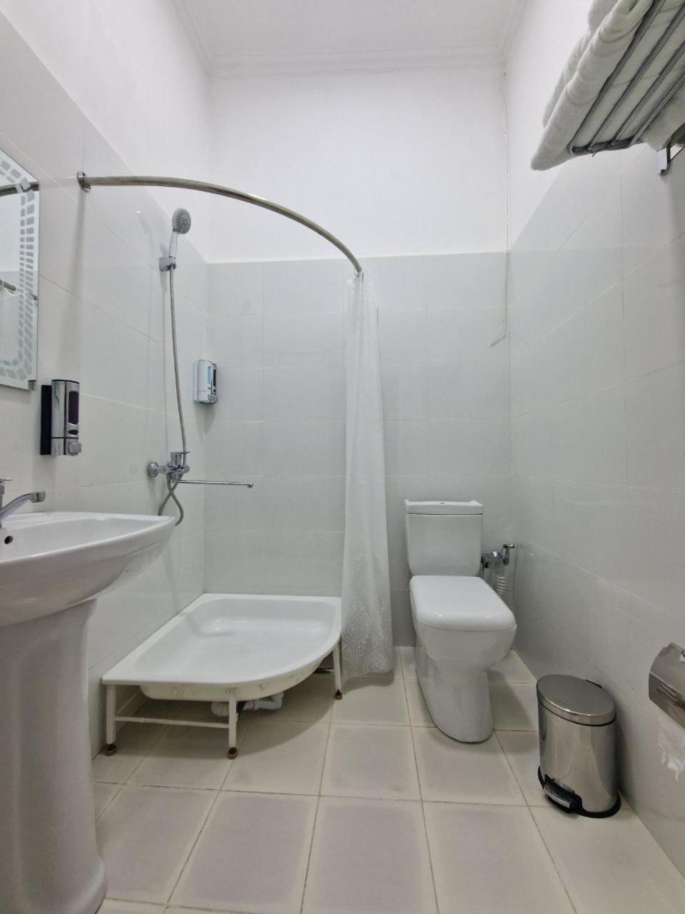 Hostel Danexan Apa Nukus Exteriör bild